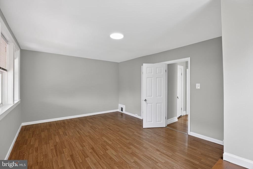 5446 Narcissus Avenue - Photo 6