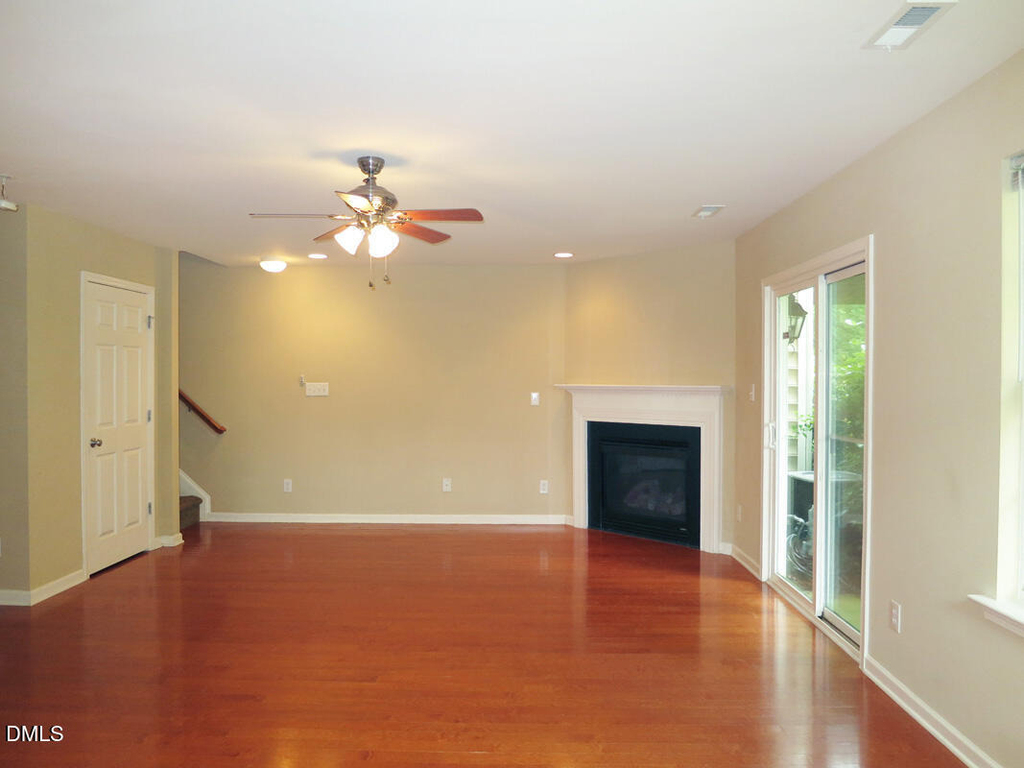 300 Christine Court - Photo 10