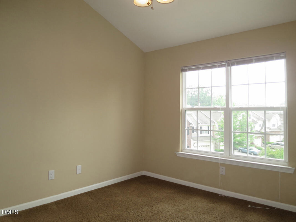 300 Christine Court - Photo 16