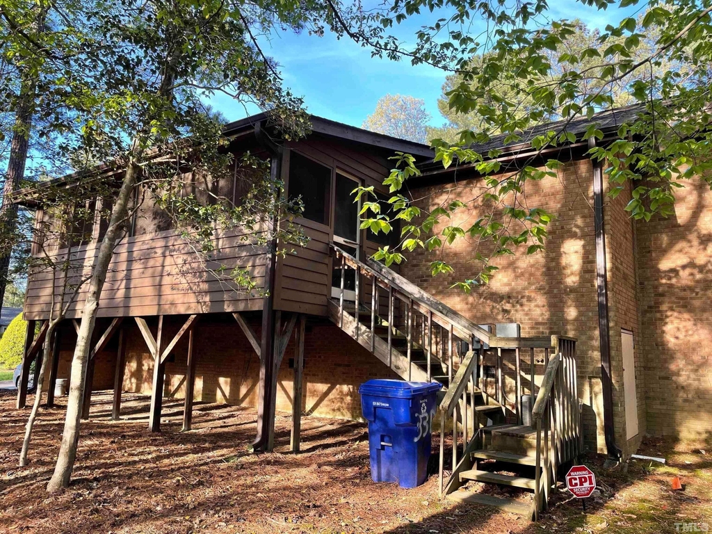 300 W Woodcroft Parkway - Photo 4