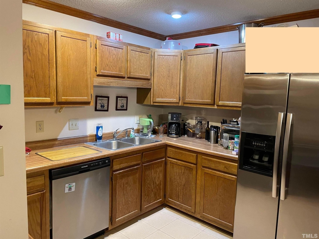 300 W Woodcroft Parkway - Photo 1