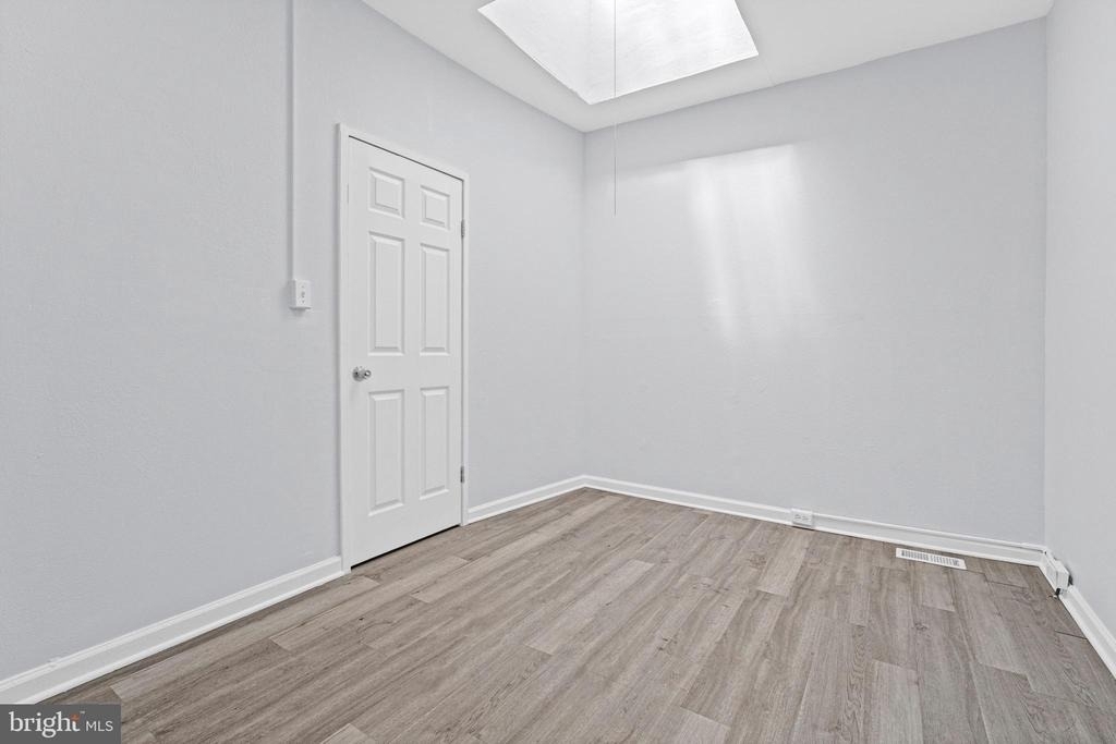 1669 N Milton Avenue - Photo 13