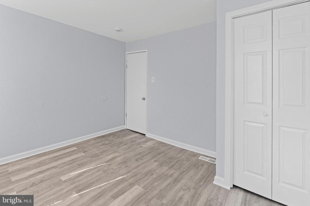 1669 N Milton Avenue - Photo 10