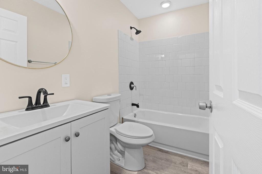1669 N Milton Avenue - Photo 7