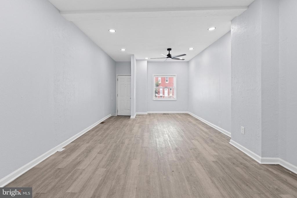 1669 N Milton Avenue - Photo 1