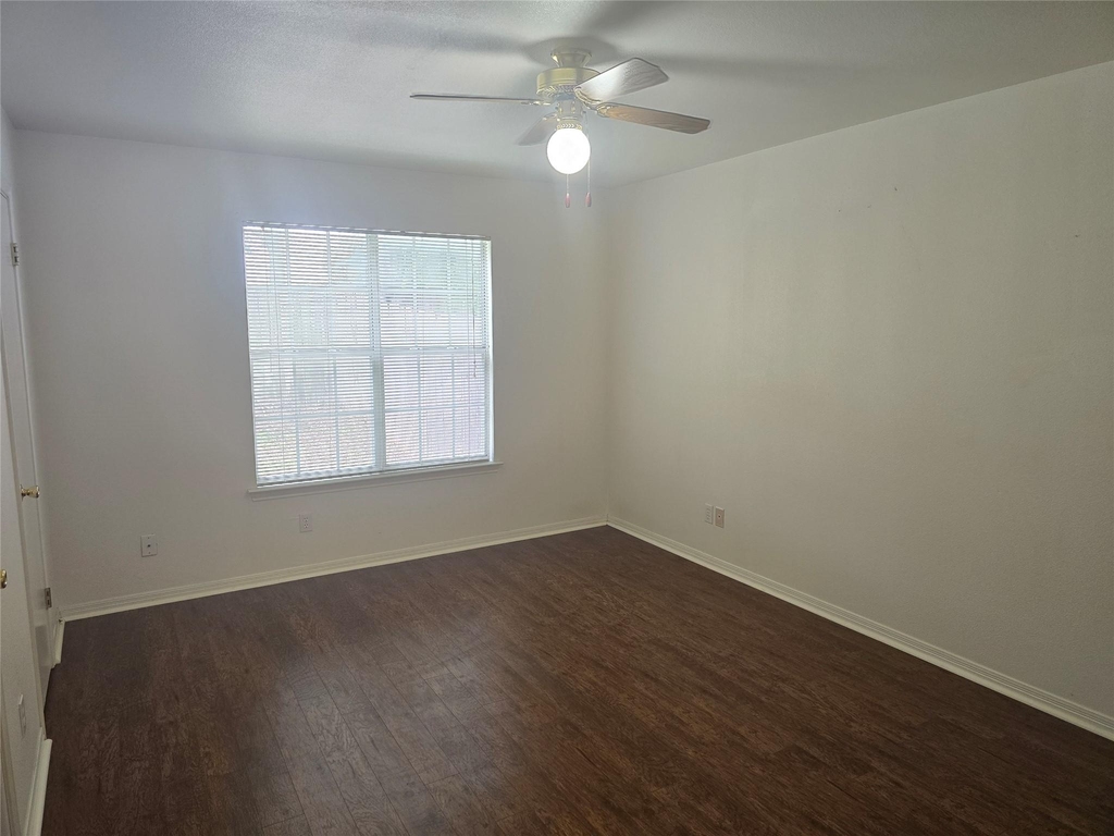 1915 Alex Ave - Photo 11