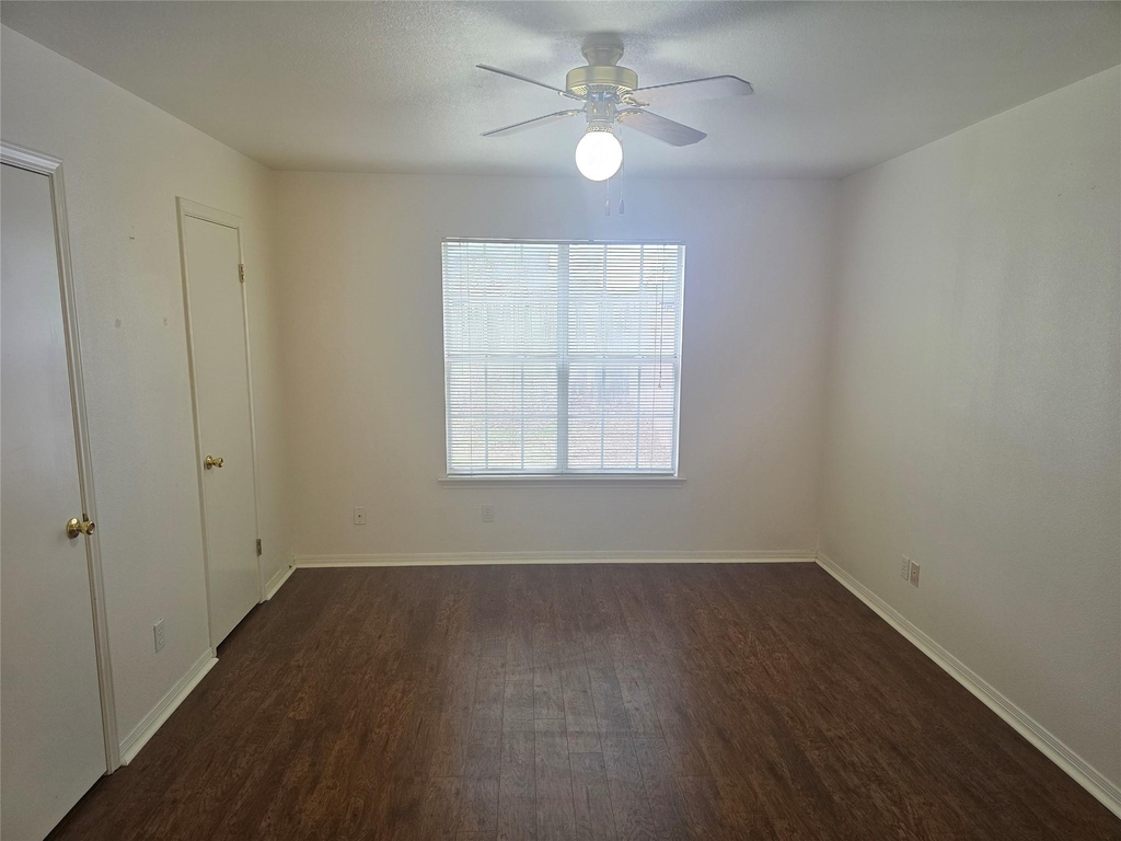 1915 Alex Ave - Photo 12