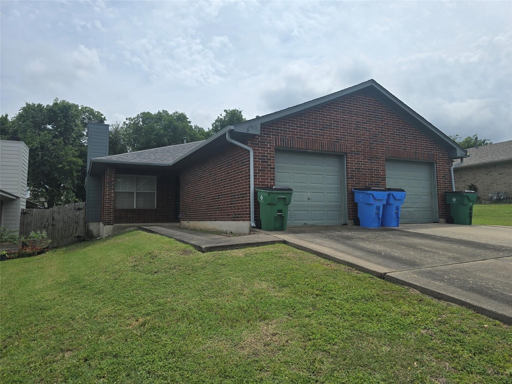1915 Alex Ave - Photo 0