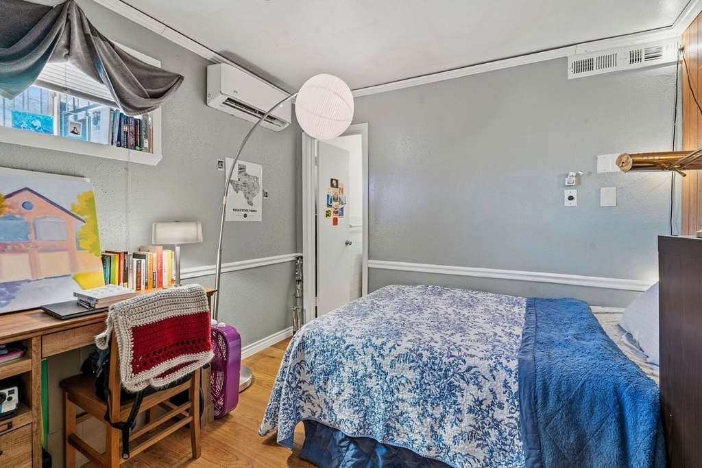2910 Medical Arts St - Photo 6