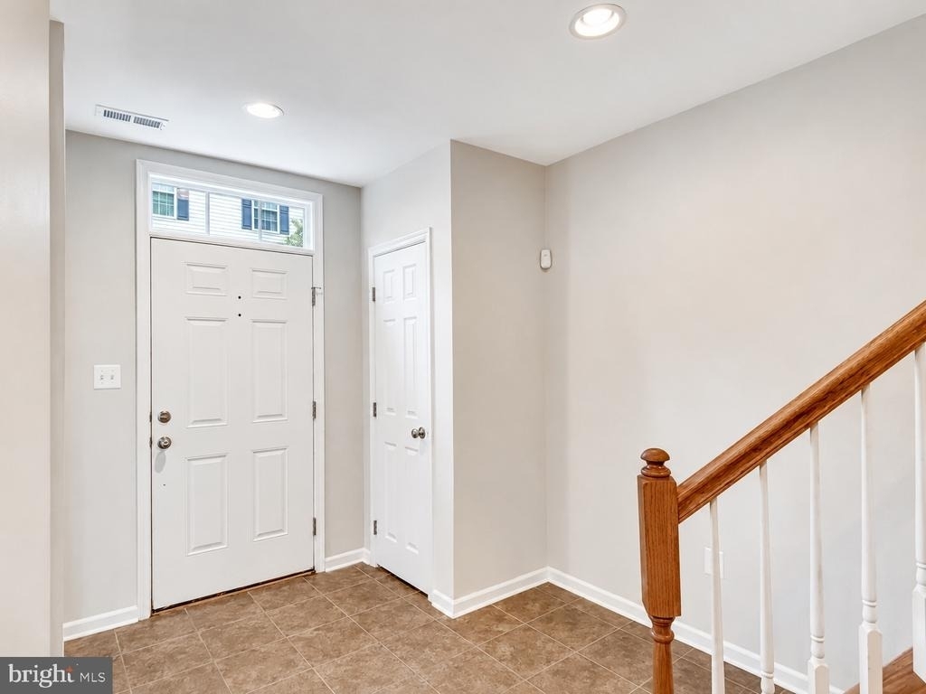1743 Theale Way - Photo 3