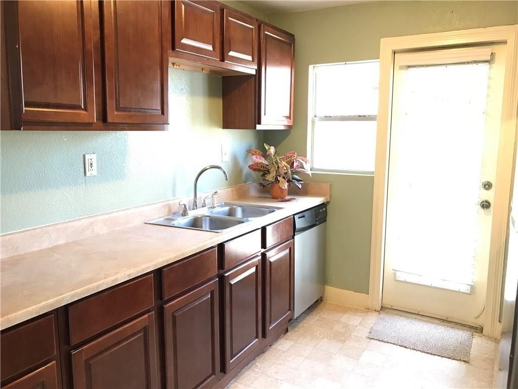 510 Harvey St - Photo 8