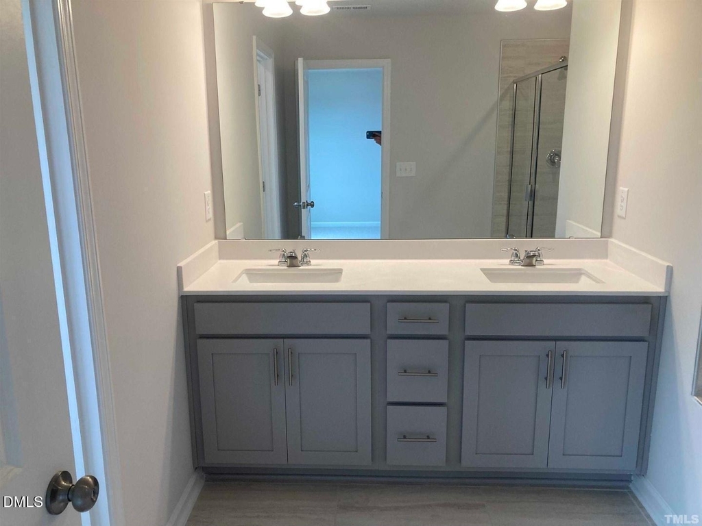 1823 Caen Street - Photo 9