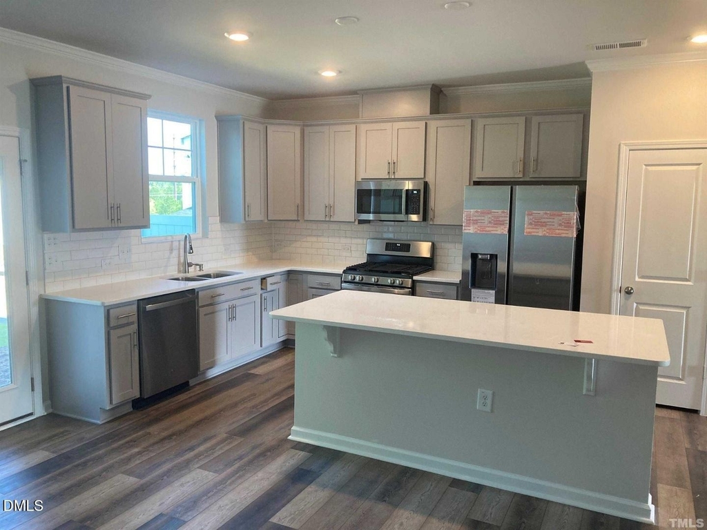 1823 Caen Street - Photo 12