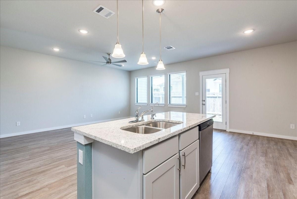 496 Fieldwood Dr - Photo 9