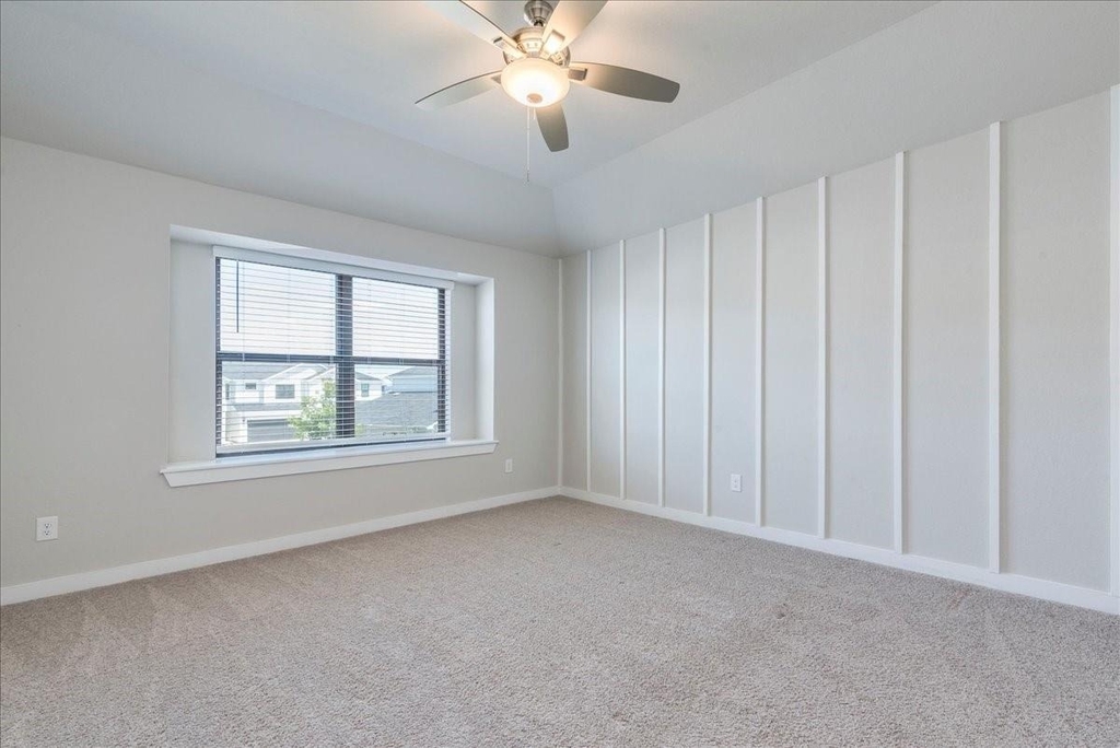 496 Fieldwood Dr - Photo 13