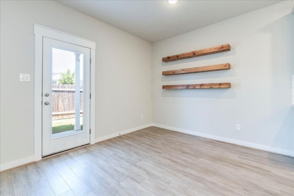496 Fieldwood Dr - Photo 10