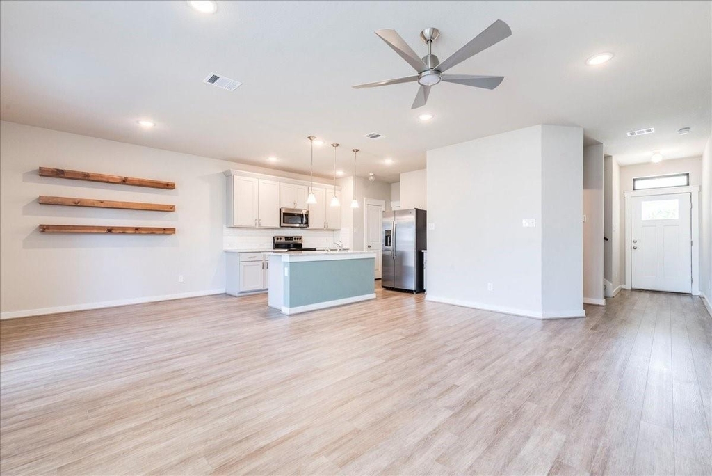 496 Fieldwood Dr - Photo 8