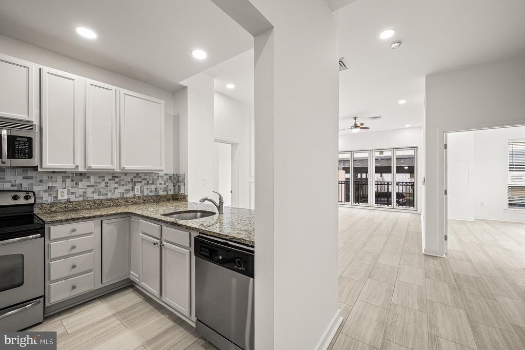 530 Harlan Boulevard - Photo 6