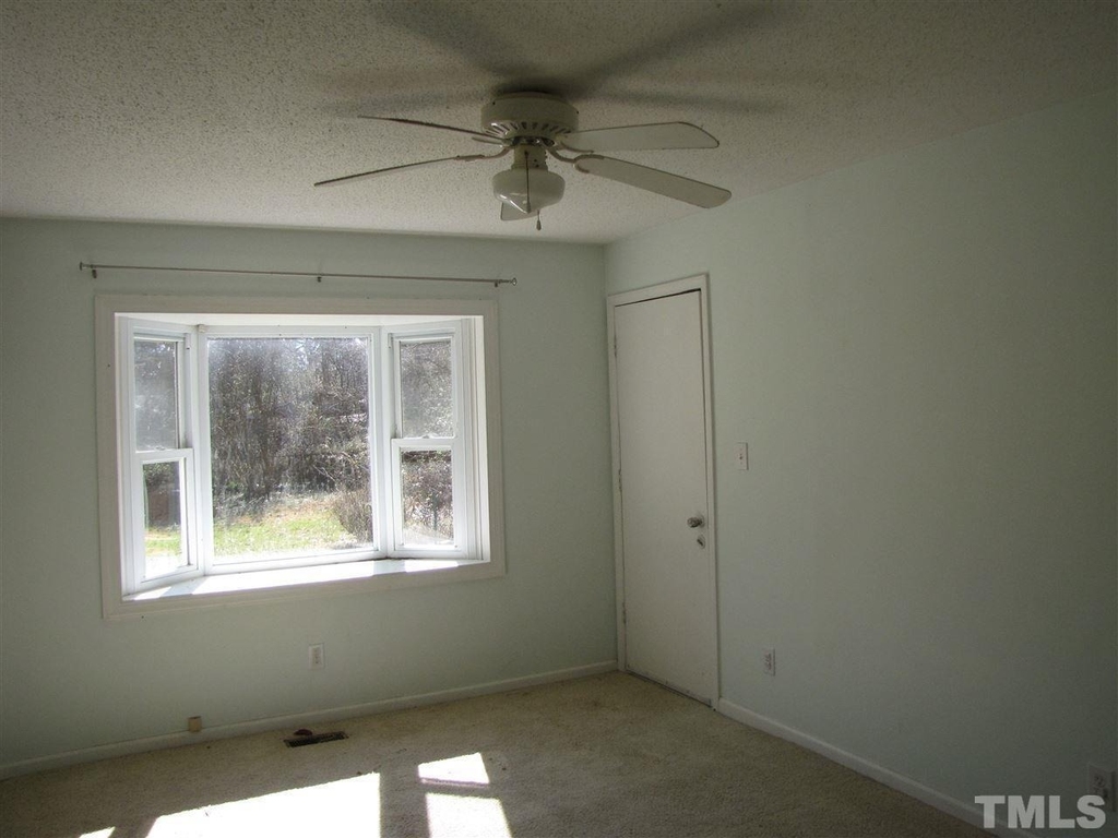 9 Greenfield Court - Photo 3