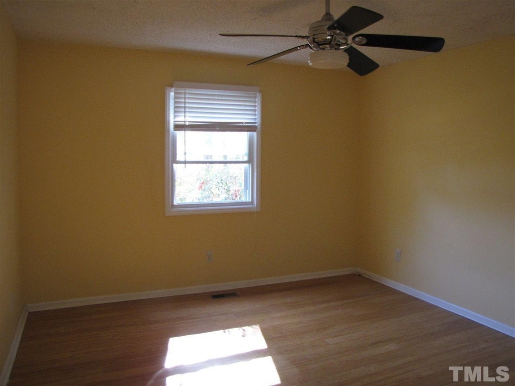 9 Greenfield Court - Photo 2
