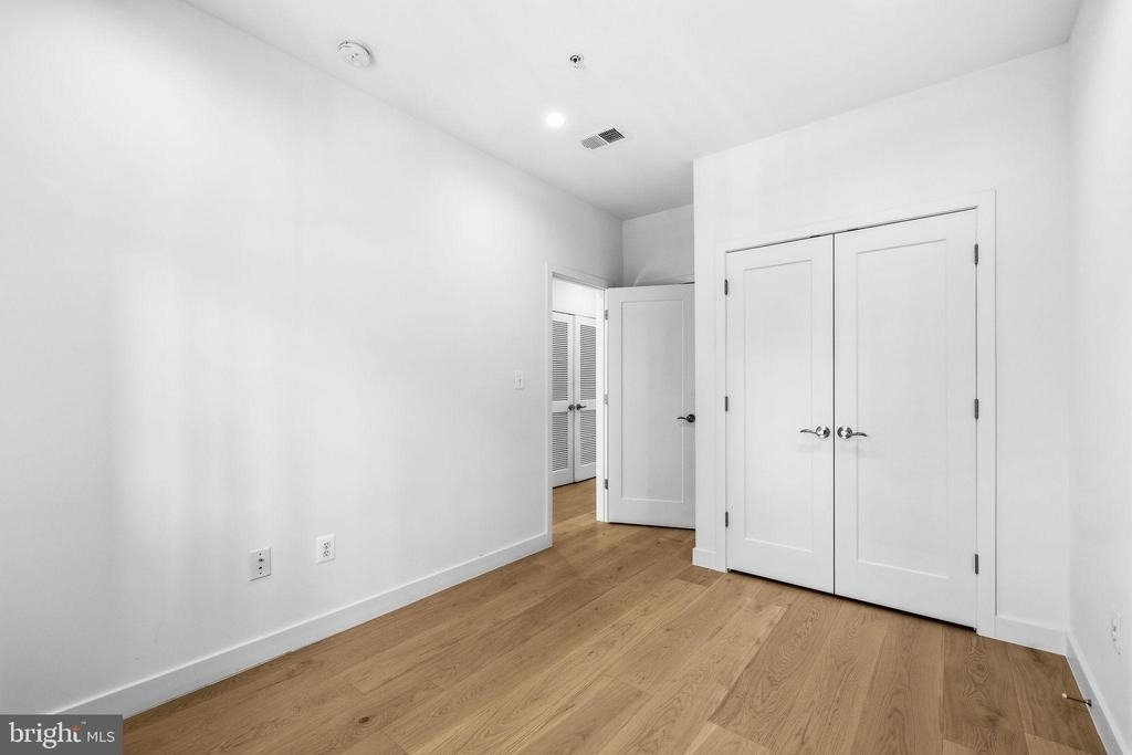 2532 Elvans Road Se - Photo 12