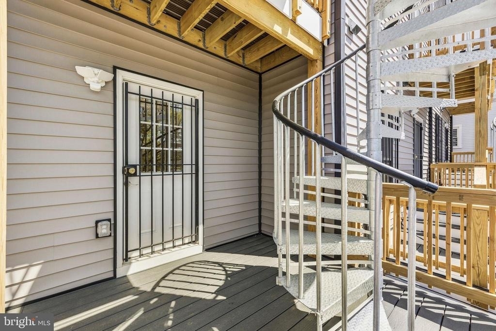 2532 Elvans Road Se - Photo 18