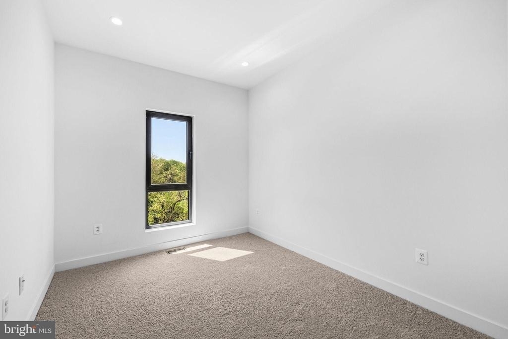 2532 Elvans Road Se - Photo 39