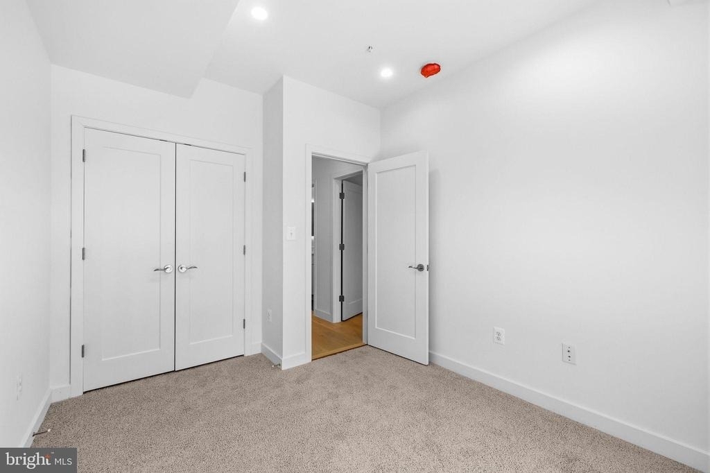 2532 Elvans Road Se - Photo 14