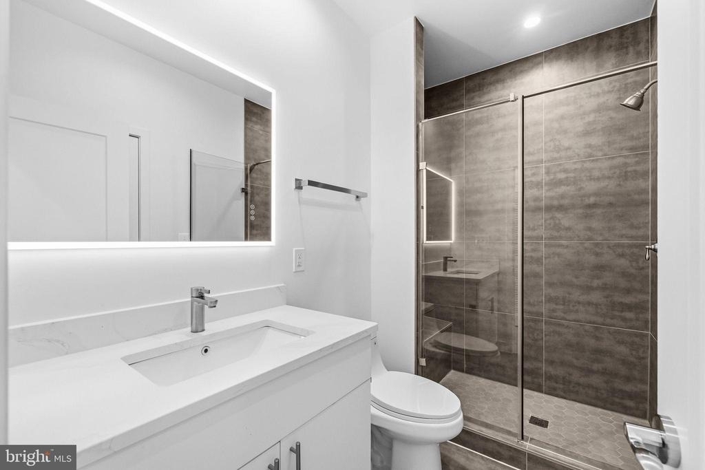 2532 Elvans Road Se - Photo 9