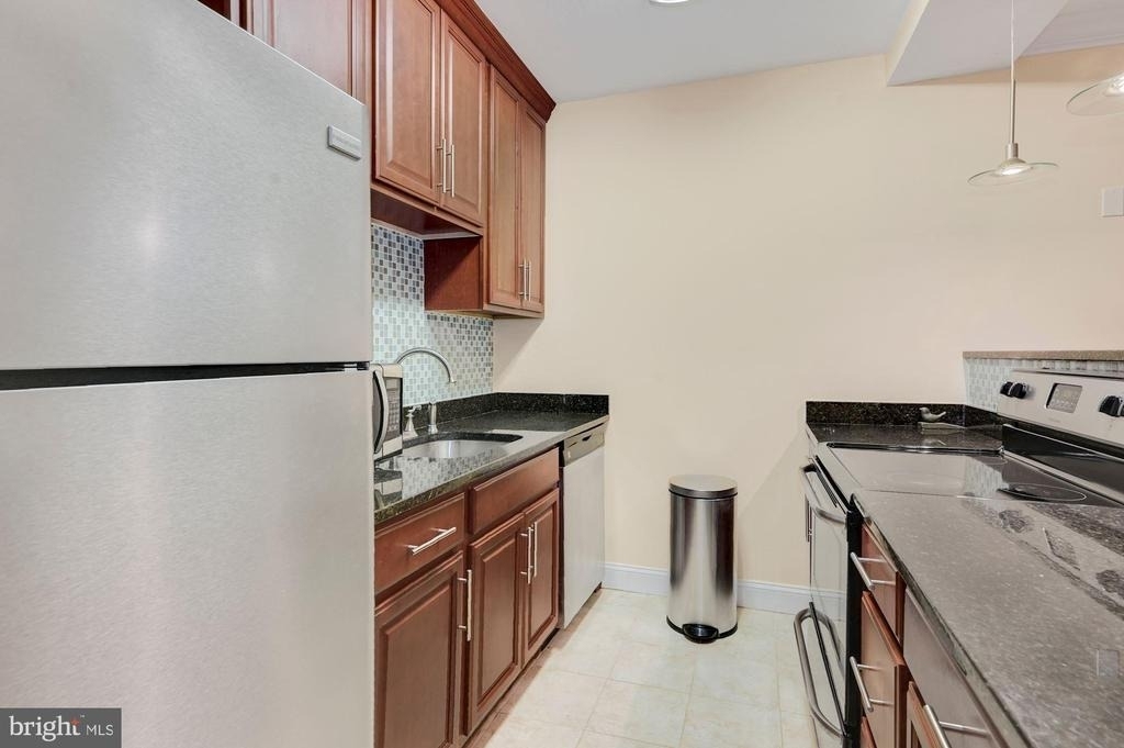 4301 Massachusetts Avenue Nw - Photo 2