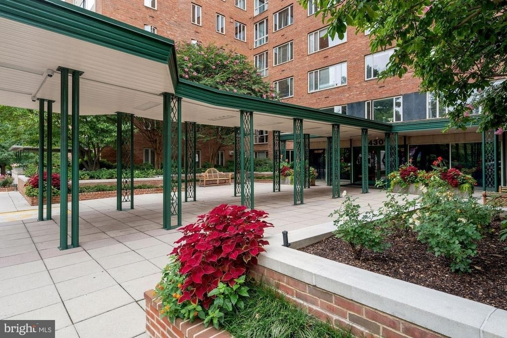 4301 Massachusetts Avenue Nw - Photo 17