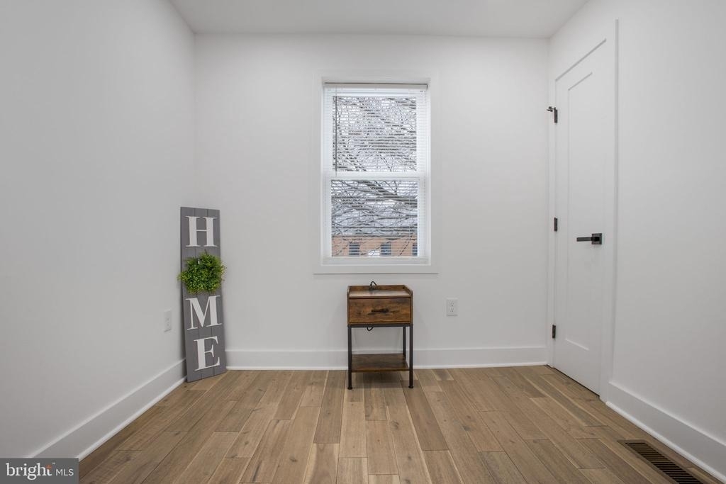702 19th Street Ne - Photo 12