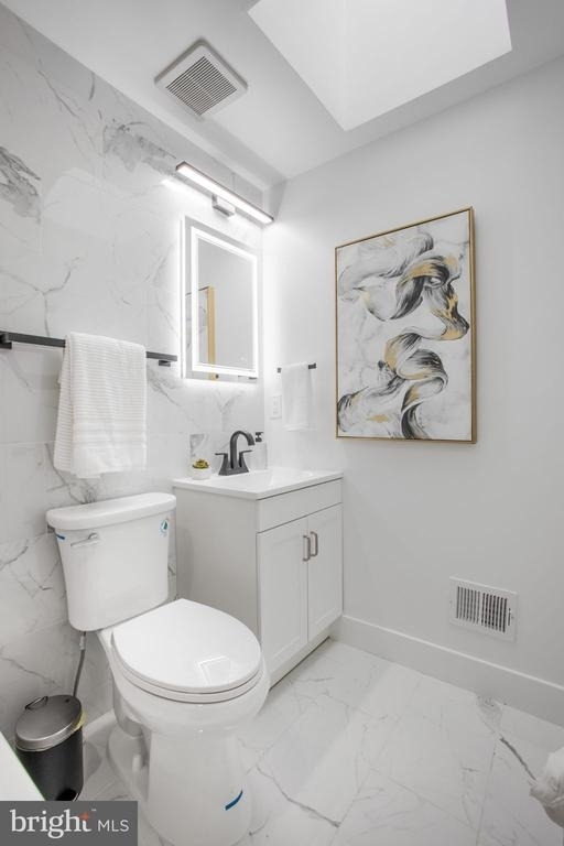 702 19th Street Ne - Photo 17