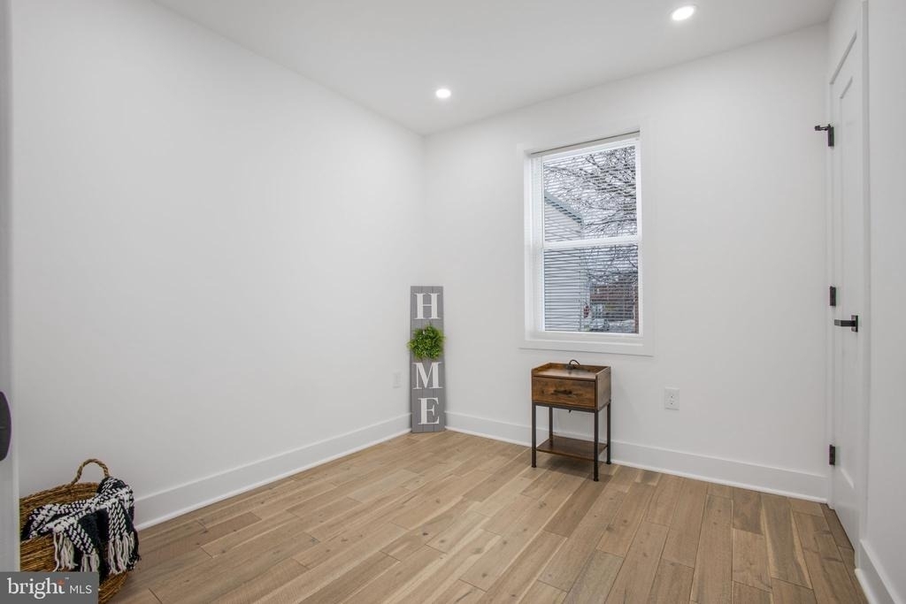 702 19th Street Ne - Photo 11