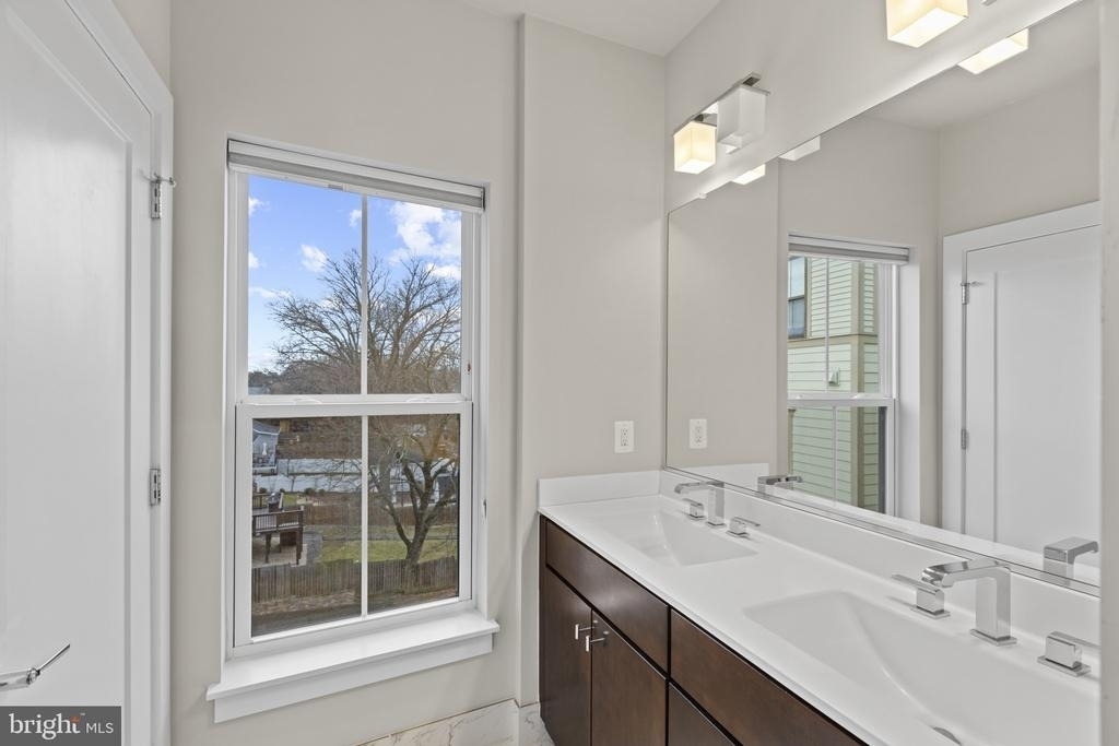 7225 Georgia Avenue Nw - Photo 32