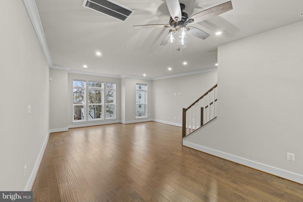 7225 Georgia Avenue Nw - Photo 4