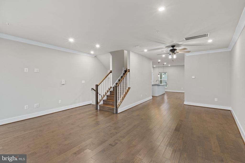 7225 Georgia Avenue Nw - Photo 2