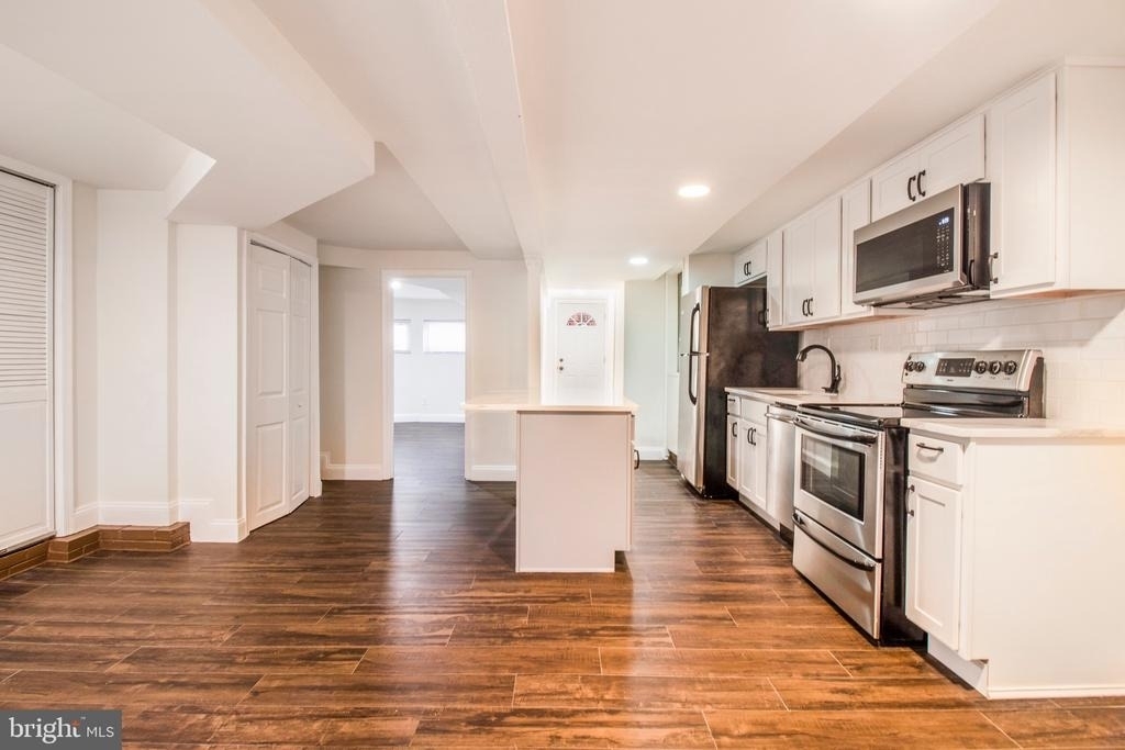 104 15th Street Se - Photo 1