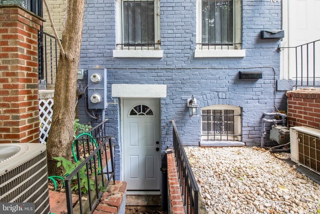 104 15th Street Se - Photo 0