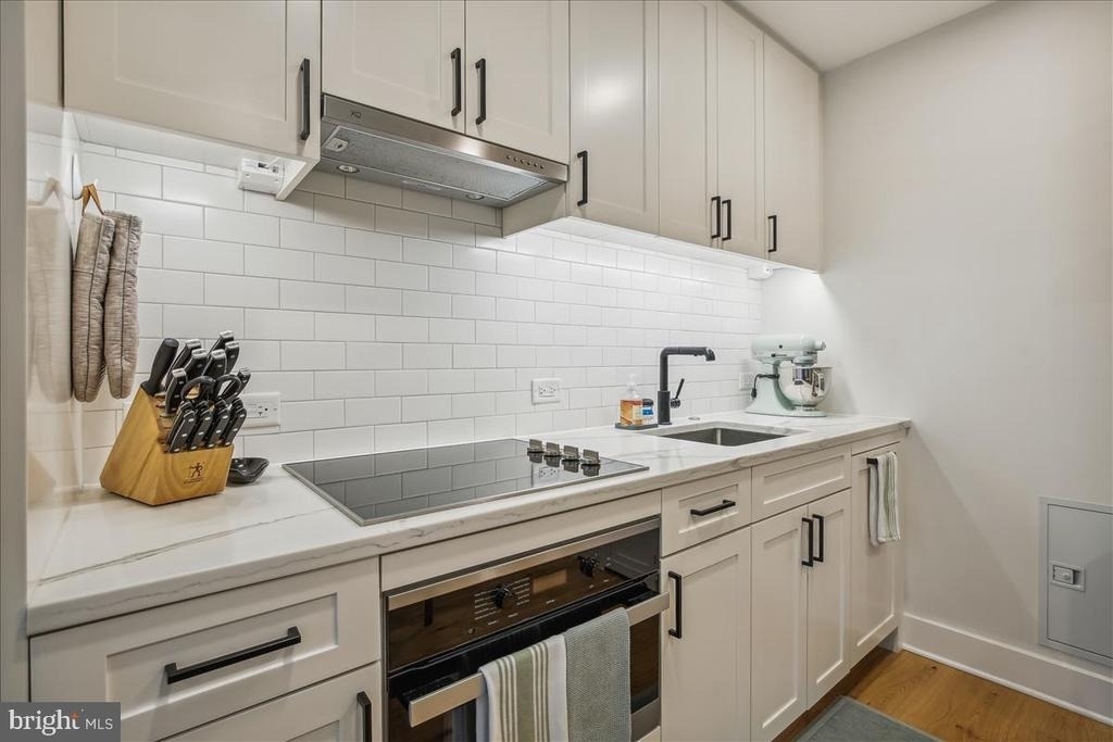 1211 Van Street Se - Photo 1
