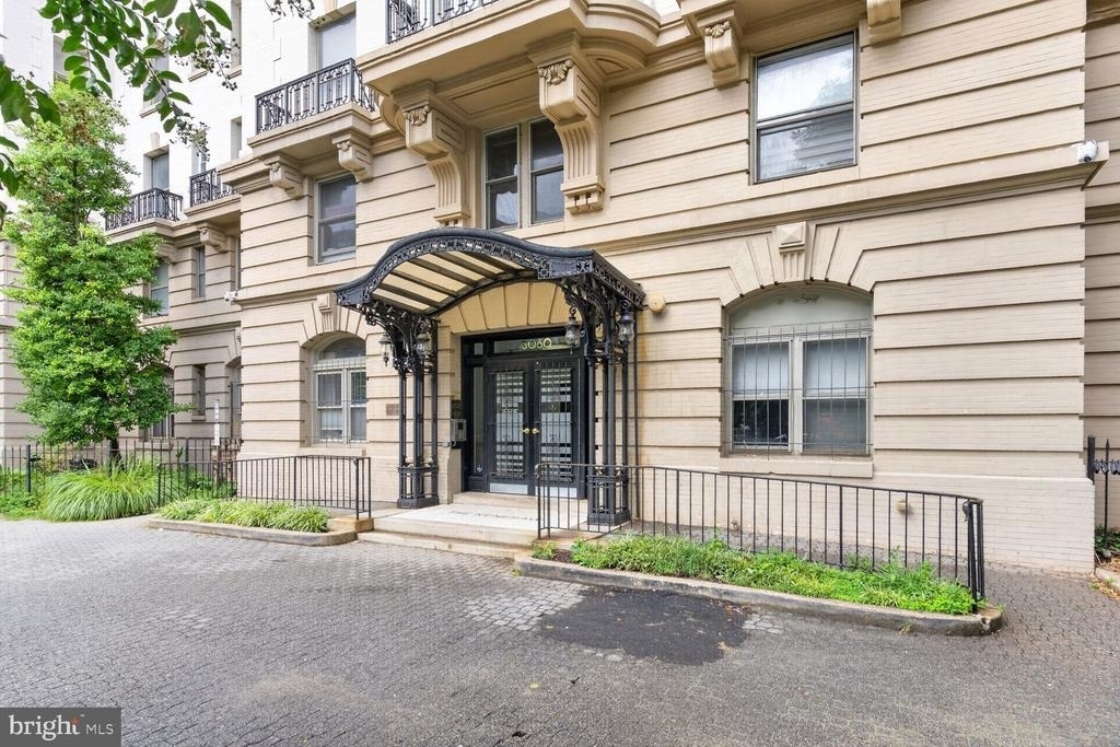 3060 16th Street Nw - Photo 5