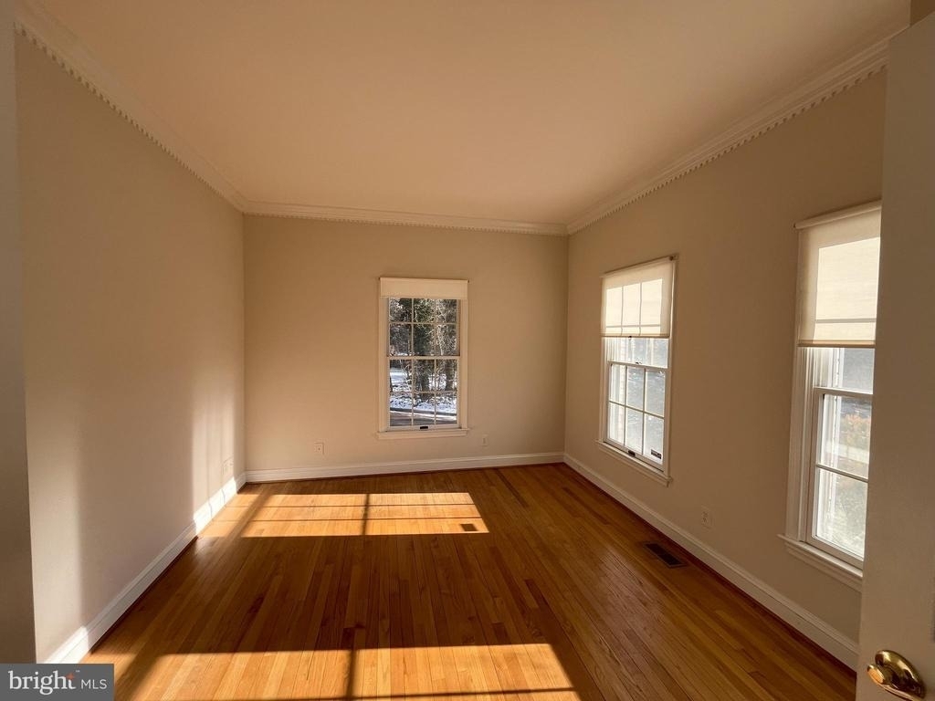 5179 Macomb Street Nw - Photo 11