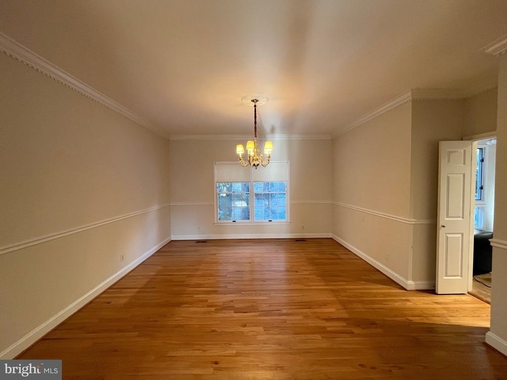 5179 Macomb Street Nw - Photo 4