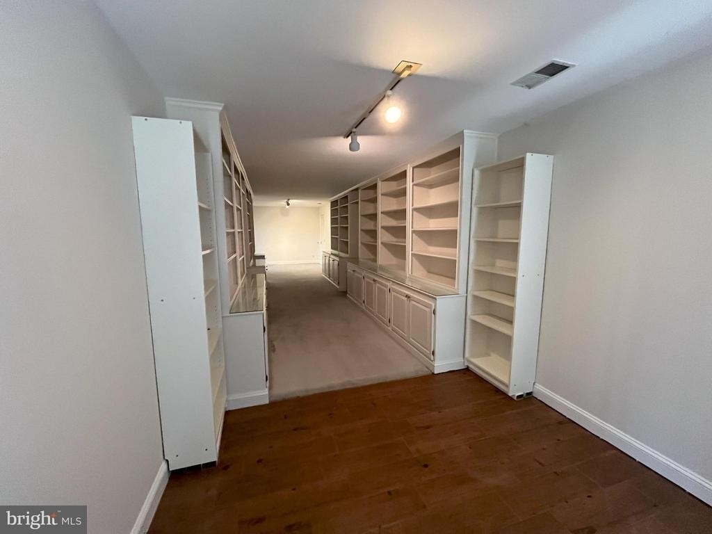 5179 Macomb Street Nw - Photo 21