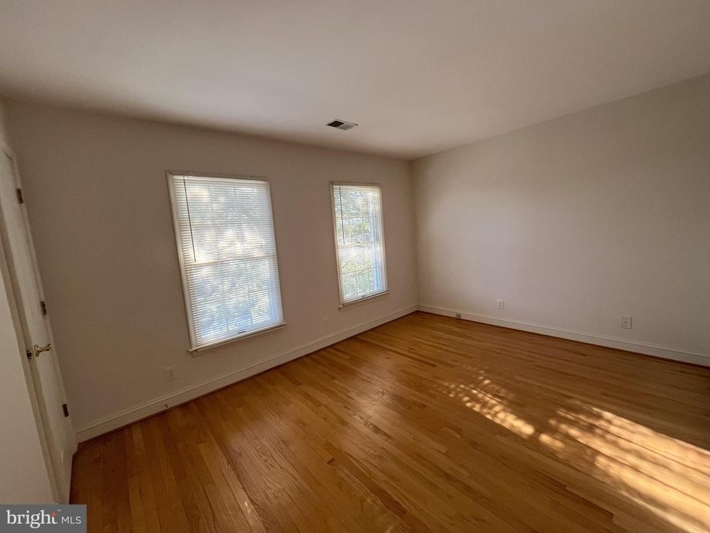 5179 Macomb Street Nw - Photo 15