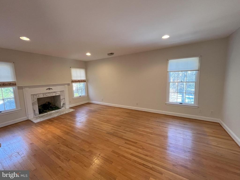 5179 Macomb Street Nw - Photo 9