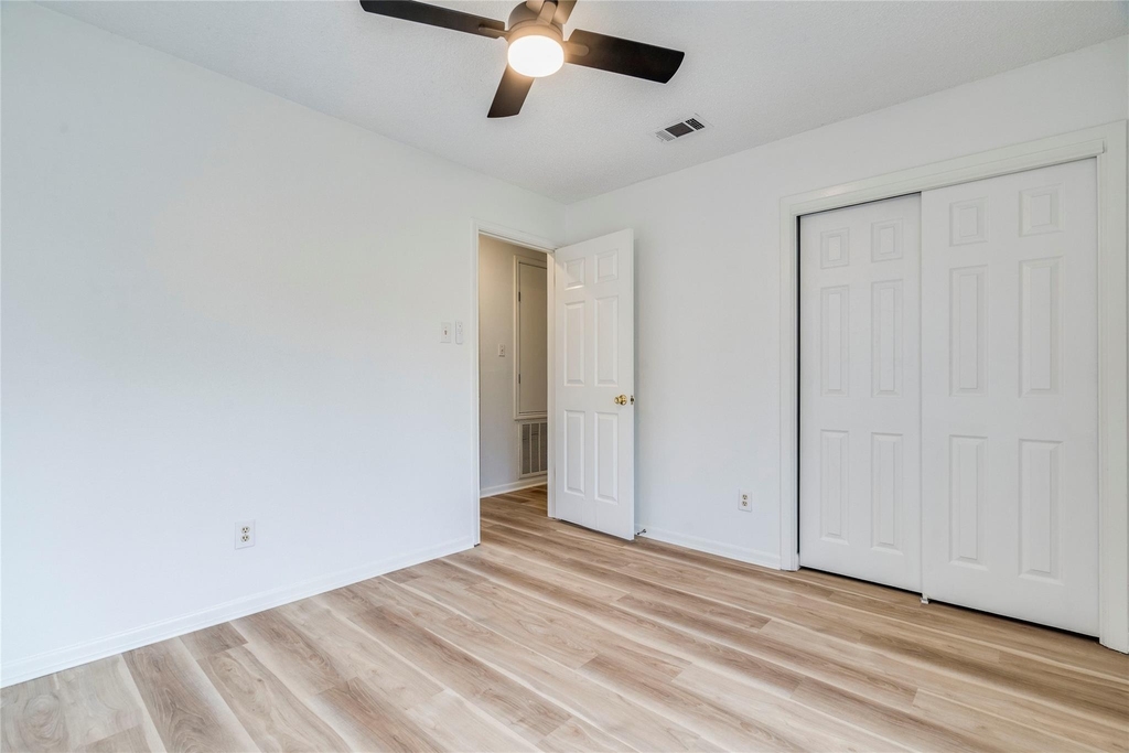 1306 Glenda Dr - Photo 13