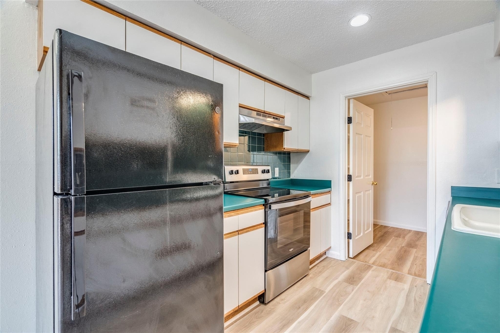 1306 Glenda Dr - Photo 7
