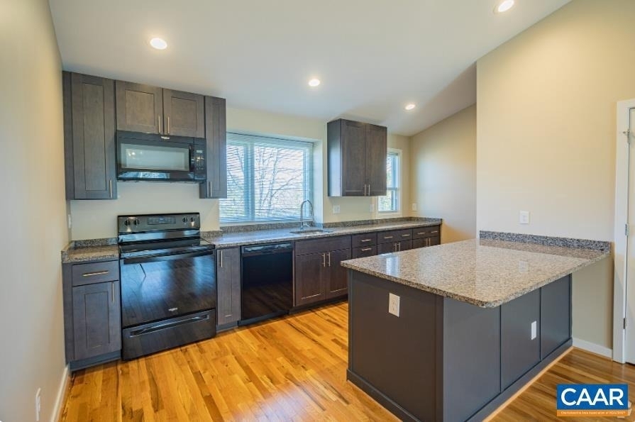 630 Park St - Photo 5