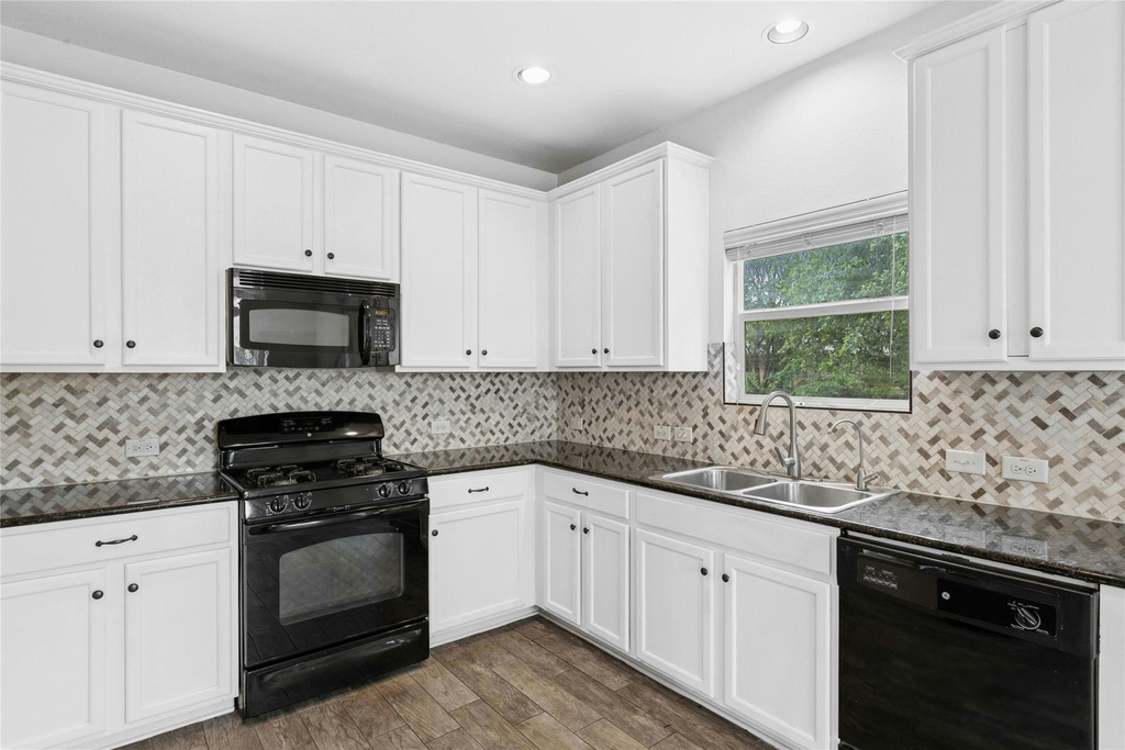 2113 Tin Can Dr - Photo 9